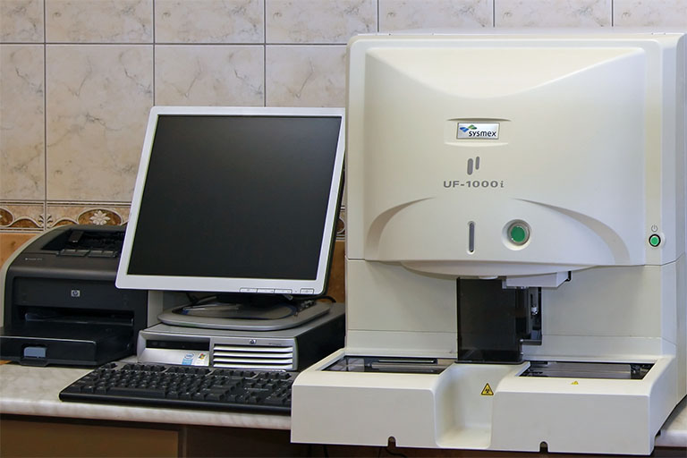 UF-1000i Автоматический анализатор клеточного состава мочи